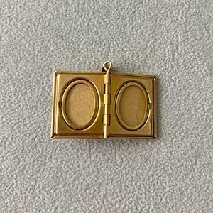 Adorable vintage book and agate locket pendant